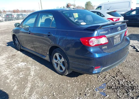 2011 Toyota Corolla S из США, поврежденный, VIN 2T1BU4EE9BC666713